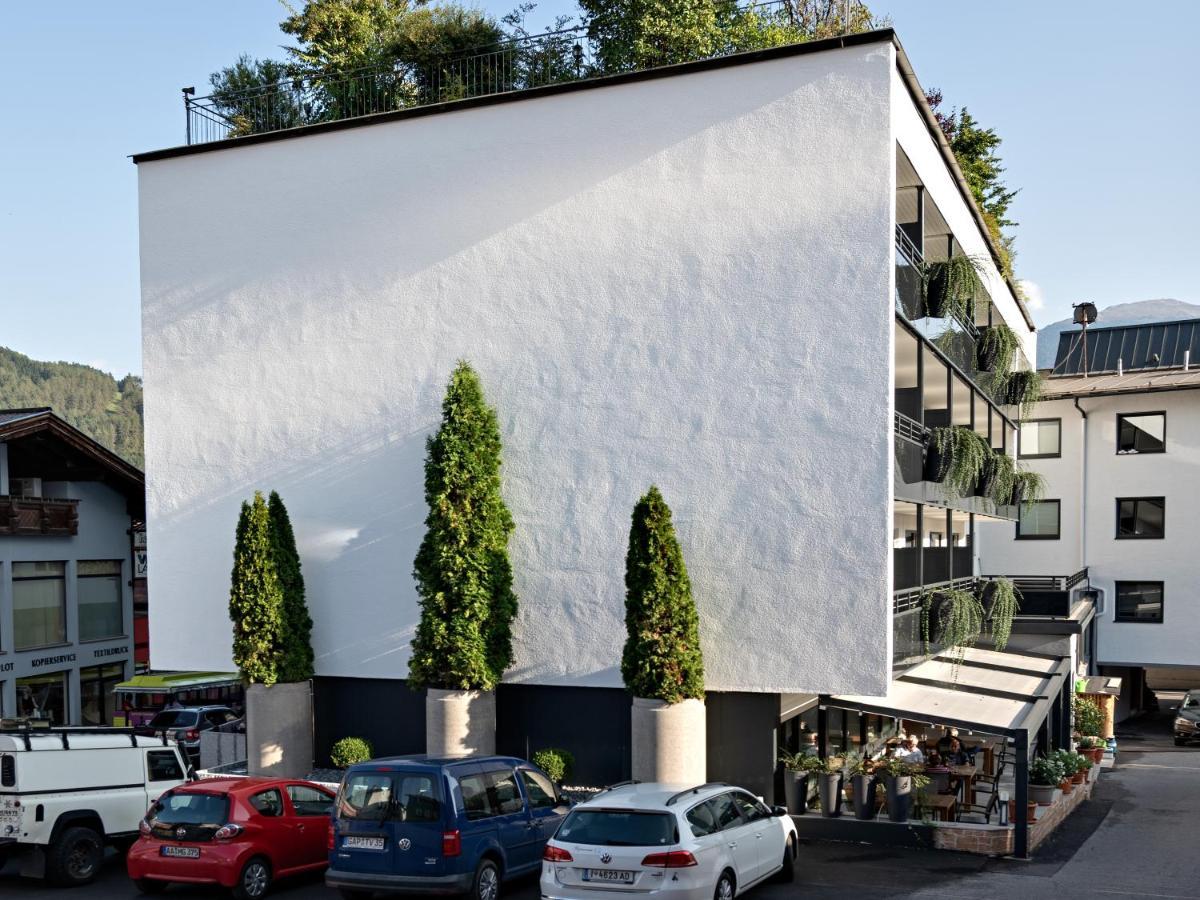 Stadthotel Eggerbraeu Imst Exterior photo