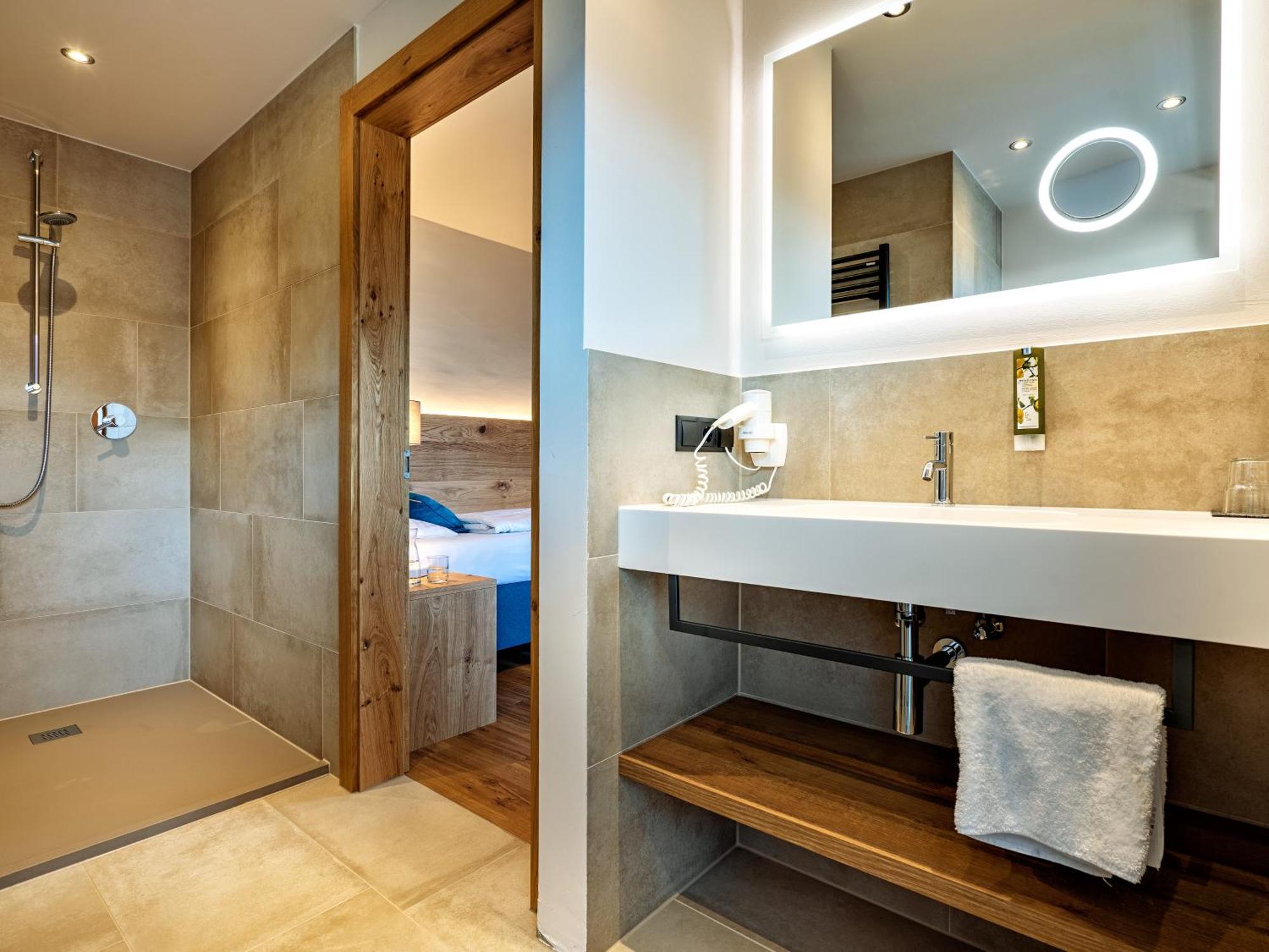Stadthotel Eggerbraeu Imst Room photo